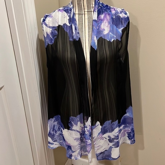Susan Graver Sheer Floral Wrap Vest Cover Up Size Medium - Picture 1 of 6